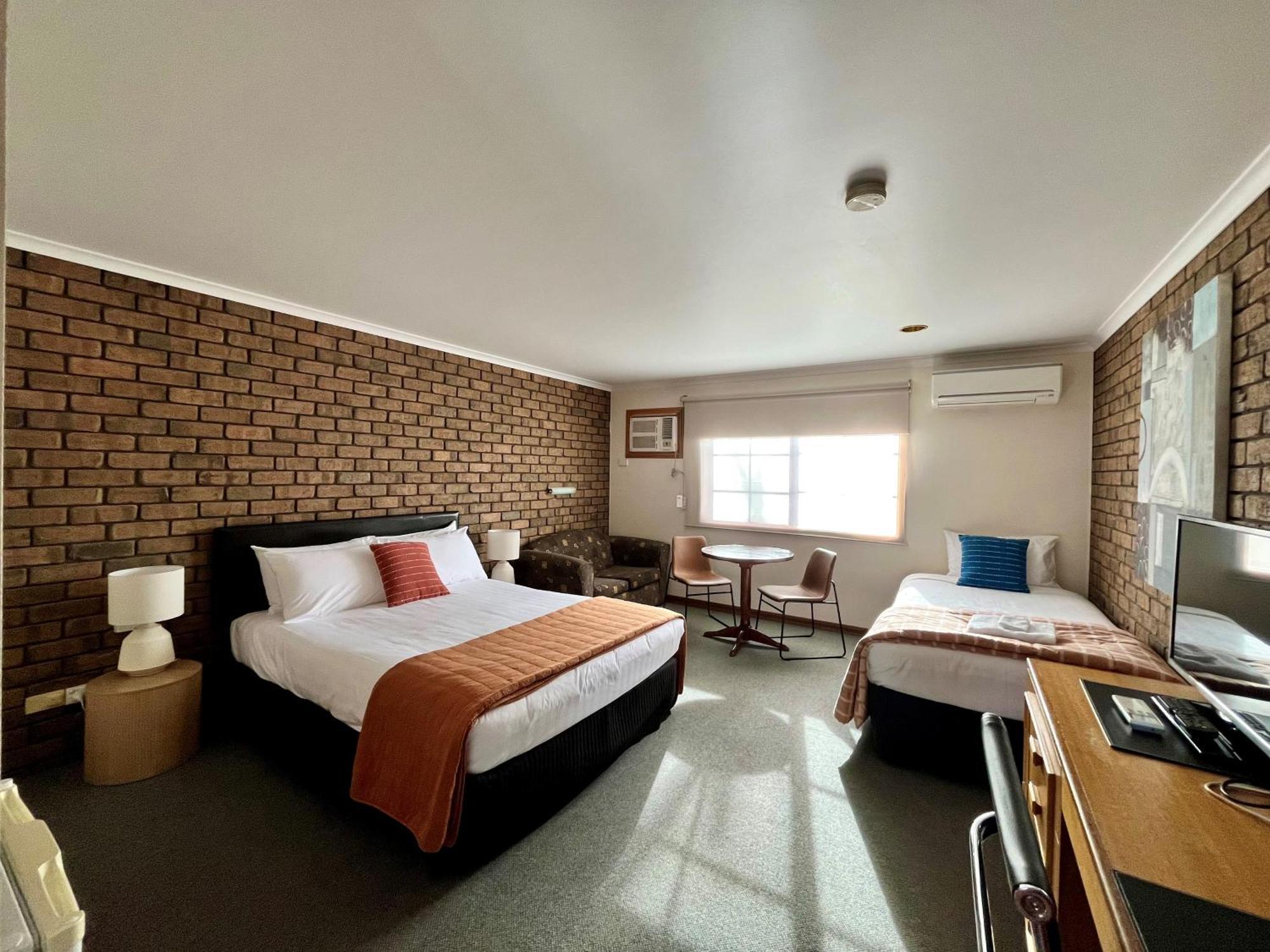 מילדורה City Colonial Motor Inn מראה חיצוני תמונה